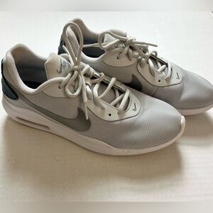 Nike Air Max Oketo Pure Platinum Sneakers Size 9.5 AQ2231-006